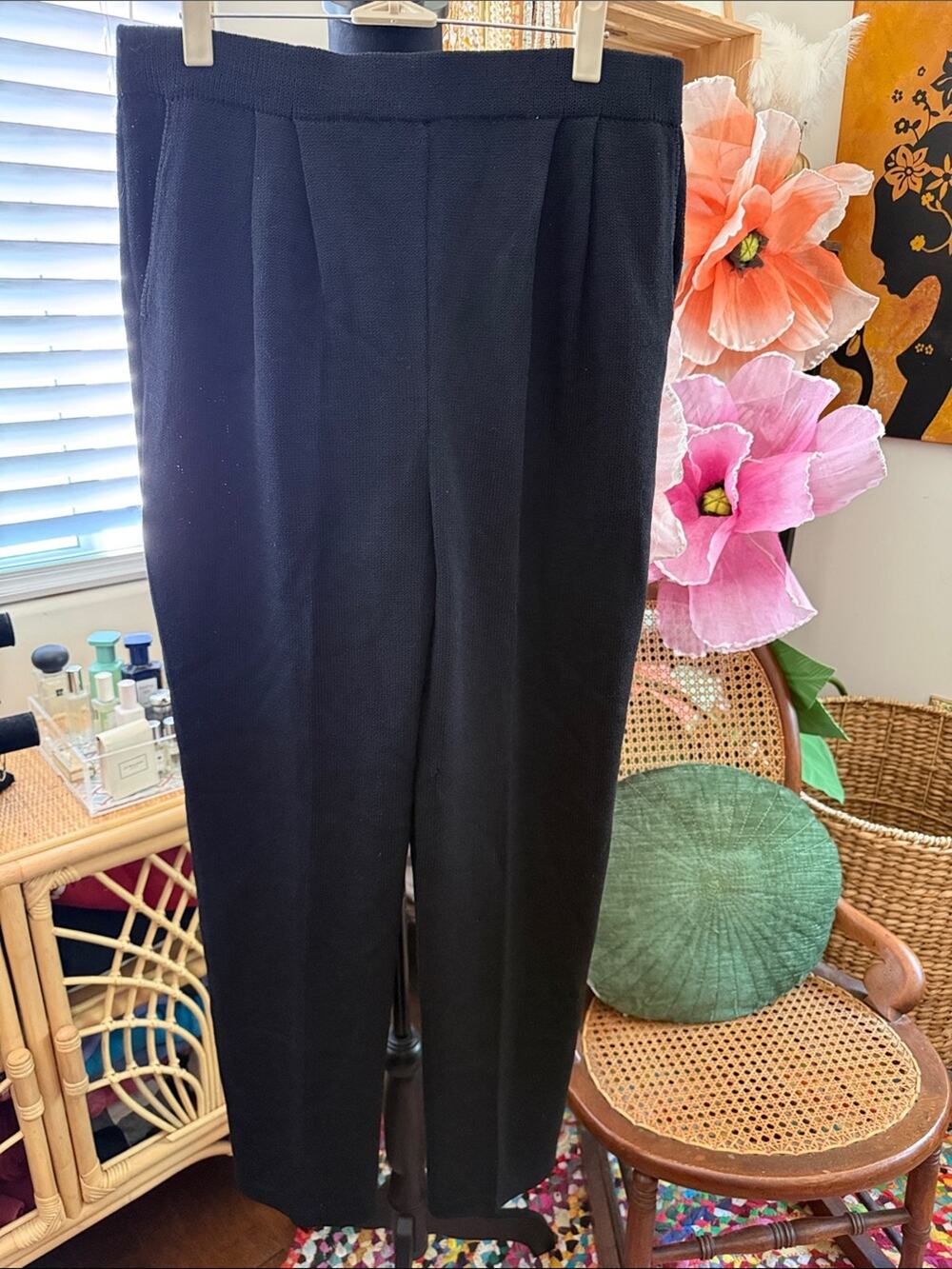 St. John Black Knit High Waist Pleated Front Pants